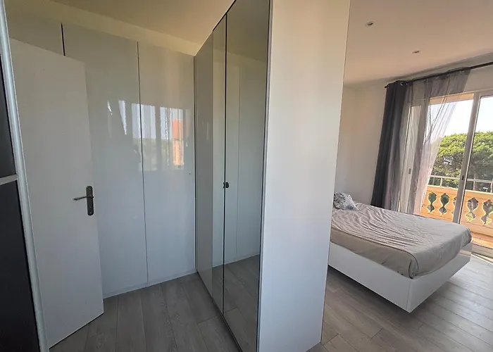 St Joseph Вілла