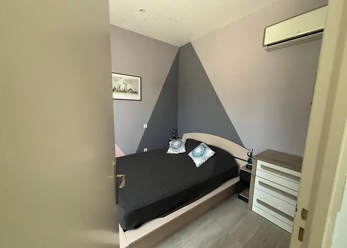 St Joseph Вілла *