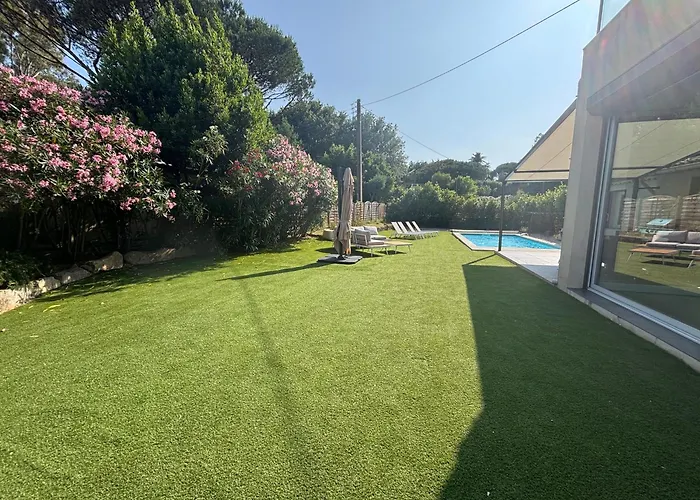 St Joseph Вілла *